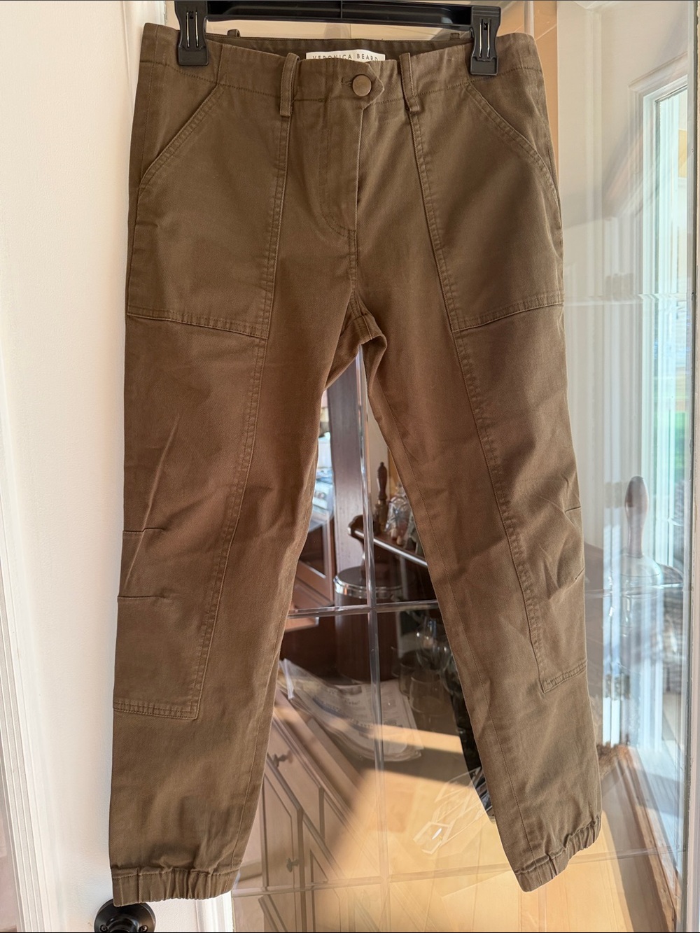 VERONICA BEARD cargo style jogger pants - size 6
